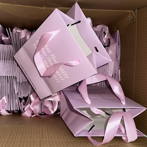 Cô gái dễ thương tùy chỉnh vàng bóng in logo túi giấy - Product Image 4