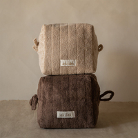 Pochette cosmétique élégante à rayures matelassées avec logo personnalisé, Cube Duo, pochette polyvalente en tissu éponge
