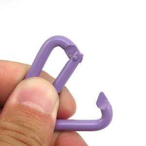 Mousqueton triangulaire Fiery Fox taille 5 en alliage d'aluminium pour sac à dos, utilisation en extérieur, 34,1 mm, violet - Product Image 4