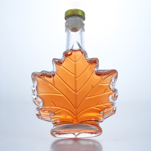 Bouteille en verre personnalisée de luxe de 700 ml et 750 ml, design feuille d'<span class=keywords><strong>érable</strong></span>, pour whisky, <span class=keywords><strong>rhum</strong></span>, vodka, sirop, avec bouchon <span class=keywords><strong>à</strong></span> vis - Product Image 4