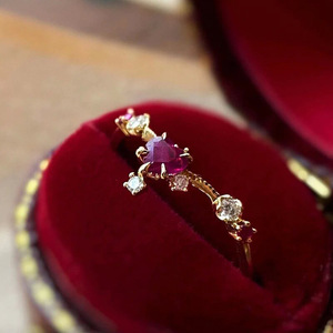Anello Principessa con Cuore Floreale Micro Pave per Donne, Elegante Gioiello da Dito alla Moda - Product Image 6
