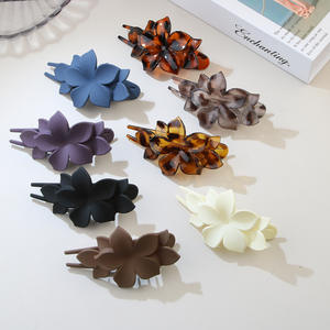 Pince à cheveux coréenne givrée motif floral, couleur unie, type bec de canard, pour l'été - Product Image 1