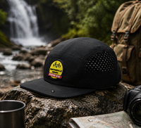 Etiqueta de cuero profesional personalizada y ajustable, diseño personalizado cortado con láser, para gorras deportivas, compatible con OEM y ODM.