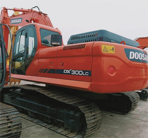 Excavatrice Doosan DX300 d'occasion, 30 tonnes, sur chenilles, modèle 2024, équipée d'un moteur, d'une boîte de vitesses et d'une pompe contrôlés par PLC, d'occasion - Product Image 2