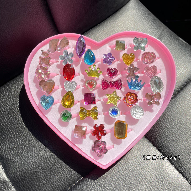 แหวน 2 ชุดอัญมณี 36 วง