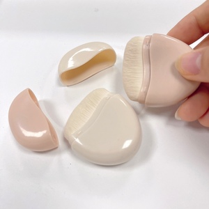 <span class=keywords><strong>Pinceau</strong></span> <span class=keywords><strong>de</strong></span> maquillage <span class=keywords><strong>rotatif</strong></span> portable pour correcteur, poudre, blush et <span class=keywords><strong>fond</strong></span> <span class=keywords><strong>de</strong></span> <span class=keywords><strong>teint</strong></span>, avec capuchon anti-poussière, <span class=keywords><strong>pinceau</strong></span> <span class=keywords><strong>de</strong></span> maquillage <span class=keywords><strong>de</strong></span> base sans traces - Product Image 3