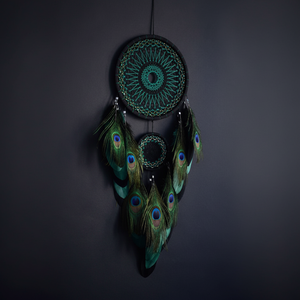 Atrapasueños de plumas verdes del bosque bohemio con acento de cuentas de madera para colgar en la pared espiritual del Hogar disponible, a precios al por mayor. - Product Image 1