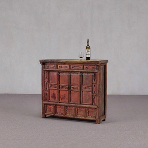 Comodino e Mobile in Stile Cinese Tradizionale Vintage <span class=keywords><strong>con</strong></span> Laccatura Rossa Invecchiata, Fatto a Mano per Case d'Ospitalità in Stile Wabi-Sabi - Product Image 4