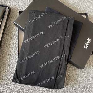 Marque noire Logo lettre impression diamant strass brillant <span class=keywords><strong>tatouage</strong></span> impression lettre mince soie collants conçus collants - Product Image 4