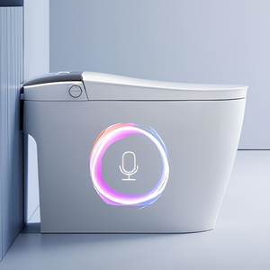 Ensemble WC intelligent de style moderne avec bidet intégré, cuvette en céramique et commande vocale - Product Image 1