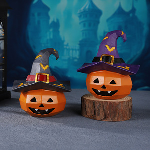 Adorno de Resina con Cabeza de Calabaza y Sombrero Mágico de Artes Místicas, Decoración Temática de Halloween, Adorno Artesanal con Cara Divertida para Escritorio Festivo - Product Image 3