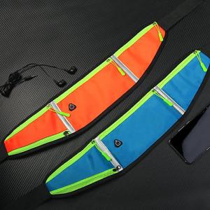 Ceinture de course verte imperméable pour le sport et le fitness avec porte-bouteille et deux poches - Product Image 6