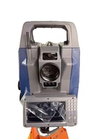 Station totale robotisée Hi-Target HTS-820 pour la mesure par une seule personne avec un tracker de prisme IA réduit le temps de fonctionnement de 50 %.