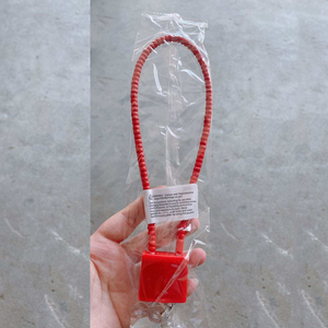 Lucchetto per Armi di Alta Qualità, Antincendio, Rosso/Nero, Cavo da 15 Pollici - Product Image 1