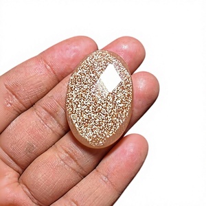 พลอยซันสโตนธรรมชาติ FAIJAN GEMS รูปทรงคาโบชองหลากหลาย ขนาดสั่งทำได้ รับรองโดยผู้ตรวจสอบอิสระ สำหรับทำเครื่องประดับ รัฐราชสถาน - Product Image 1