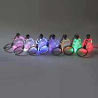 Porte-clés en verre transparent personnalisé en gros, gravure laser 3D, souvenir de mariage en cristal LED