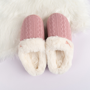 Pantofole Invernali da Donna in Peluche Caldo con Caratteristiche Antiscivolo e Morbidezza Moderata - Product Image 3