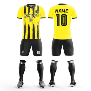 Nouveau style de maillot de football personnalisé à séchage rapide, 100% polyester, tenue d'entraînement de football, ensemble complet de maillots pour le football - Product Image 3