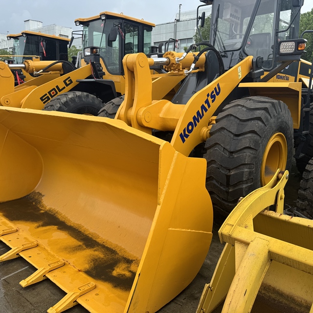 Low Hour Komatsu WA380-3 Loader Ready to Ship