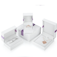 Vente chaude, boîte à bijoux rectangulaire carrée haut de gamme personnalisable OEM ODM, fabriquée à la main, avec ruban