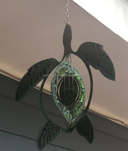 Magnifique tourne-vent tortue pour jardin, patio, décoration extérieure suspendue, sculpture éolienne pour Noël, Pâques, Halloween - Product Image 6