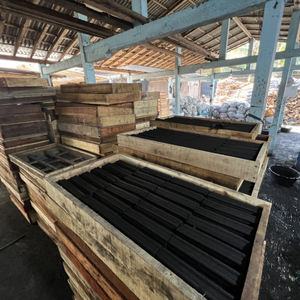 Charbon de bois hexagonal premium pour barbecue, sans fumée, 100 % bois dur, en forme de bâton - Product Image 3