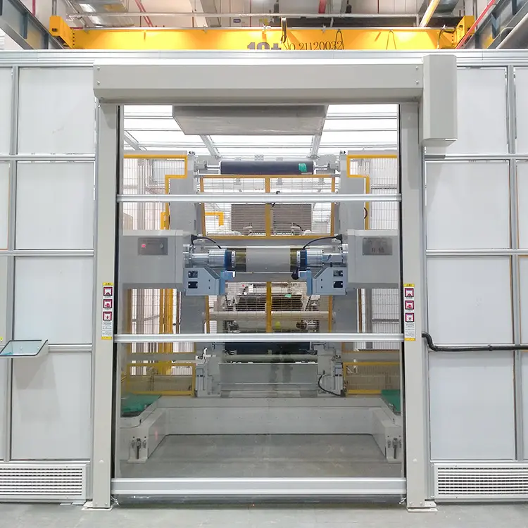 Porta de persiana automática moderna para uso industrial, superfície finalizada em plástico PVC rápido à prova d'água para aplicação em oficina