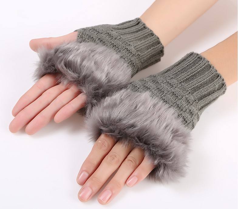 สีเทาเข้ม