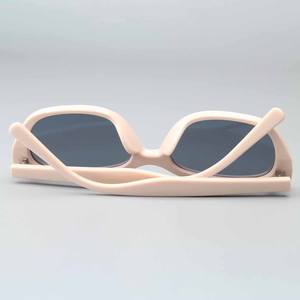 Gafas de Sol Unisex de Moda 2025, Logotipo Personalizado, Alta Calidad, TR90, Cristal UV400, Montura Rosa Ovalada Vintage, Actividades al Aire Libre - Product Image 5