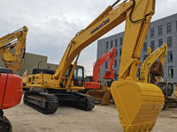 Excavatrice sur chenilles Komatsu PC400 d'origine japonaise, modèle 2018, faible nombre d'heures, bon état, 40 tonnes, moteur et transmission pour vidéo