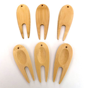 Herramienta de Reparación de Green de Golf Passen Bamboo para Césped - 0.05 kg Ligera - Product Image 4