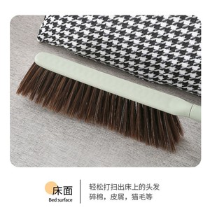 Cepillo de limpieza con cerdas de nailon, mango largo, herramienta para quitar el polvo de suelos, alfombras, camas y sofás del hogar - Product Image 3