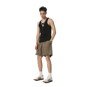 Shorts de course pour hommes en polyester à séchage rapide, imperméables, avec cordon de serrage, poches, logo personnalisé, coupe ample, pour la gym et l'entraînement sportif - Product Image 3