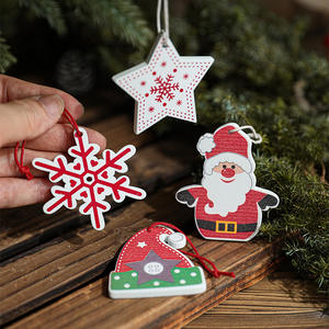 شجرة عيد الميلاد الخشبية الملونة من فينلان-ديكورات مشهد كرتوني عبر الحدود سانتا كلوز - Product Image 2