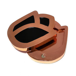 Festes Parfüm mit magnetischer Nachfüllung in Dubai - Product Image 5