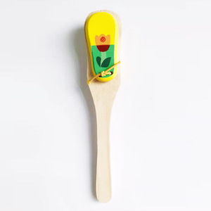 Castagnettes en bois colorées en gros, claquettes en bois avec motifs animaux et fleurs pour enfants, jouet musical rythmique - Product Image 3