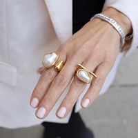Bague minimaliste en acier inoxydable plaqué or 18 carats avec perle baroque, ouverture asymétrique, forme extraterrestre, ajustable, bijoux pour femmes