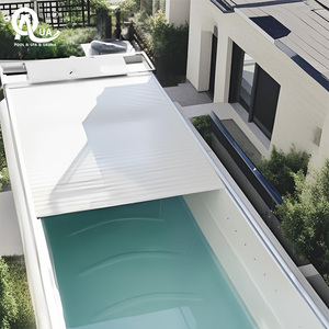Couverture de piscine motorisée rétractable Water Crown avec lames en aluminium pour villas, hôtels et complexes hôteliers - Product Image 6
