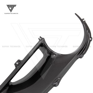 غطاء خلفي مخصص من ألياف الكربون لأجزاء السيارة من الخلف من أجل من من-من Ferrari وgtb Spider (نسيج قطني طويل) - Product Image 3