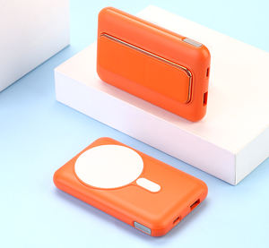 Banco de energía móvil de carga rápida inalámbrica de succión magnética totalmente compatible 10000mAh 22,5 W + PD20W con soporte portátil para <span class=keywords><strong>iPhone</strong></span> - Product Image 6