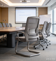 Chaise de formation rembourrée avec dossier en maille et support lombaire, base robuste, finition thermolaquée, pour bureau, école, salle de conférence et lieux de réunion
