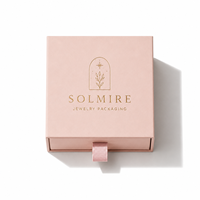 Boîtes cadeaux en papier rose de luxe haut de gamme avec logo personnalisé, revêtement UV et gaufrage pour bijoux (bagues, boucles d'oreilles, bracelets)