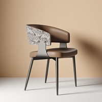 Chaises de salle à manger en métal de style minimaliste italien, nouvelle collection 2026, chaise à dossier haut de gamme de luxe léger pour la maison ; Chaise moderne