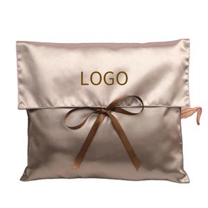 Bolsa de embalaje pequeña de satén liso rojo al por mayor para comercio electrónico y negocios minoristas - Product Image 4