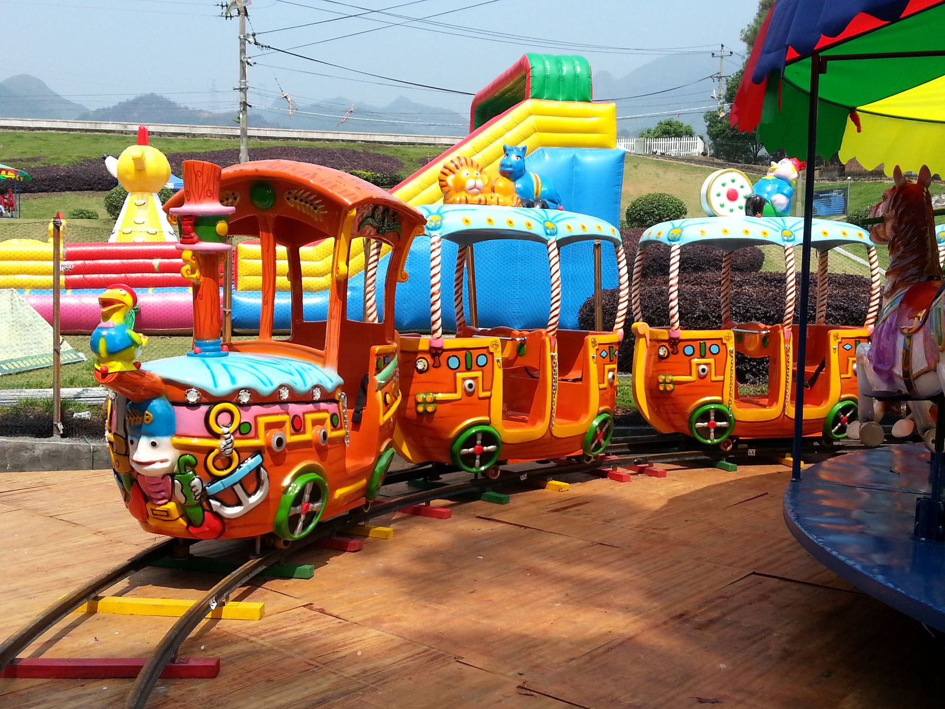 Train multi-pirates