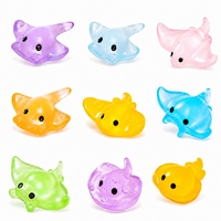 Figurines de poissons miniatures en résine colorées phosphorescentes en gros, ornements d'animaux marins Raie Manta pour la décoration DIY d'aquariums
