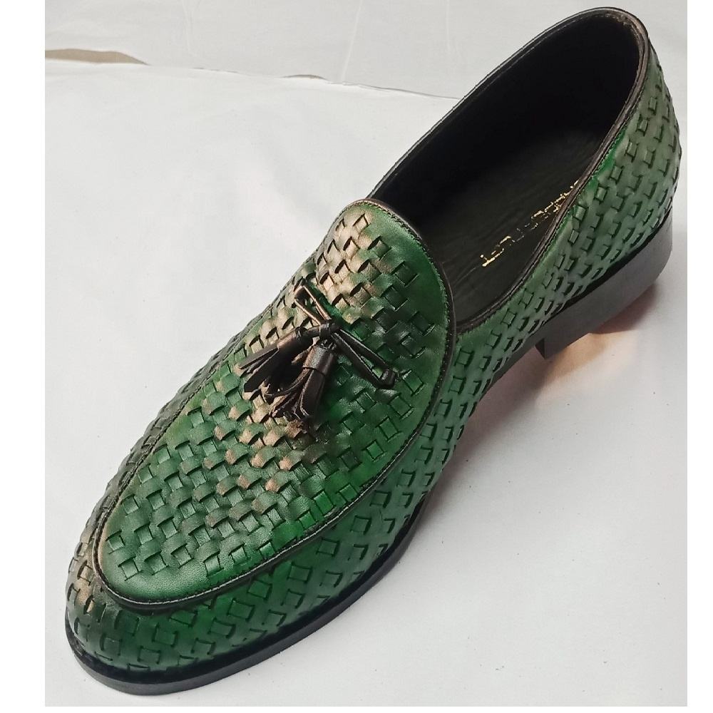 สีเขียว