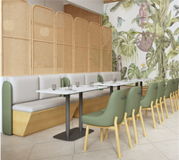 Ensemble de mobilier commercial moderne en bois pour restaurant avec canapé mural durable et table et chaises pour hôtel, école, café