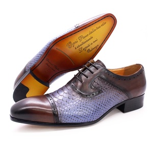 Chaussures habillées formelles en cuir grainé <span class=keywords><strong>bleu</strong></span> serpent, nouvelle mode 2021, patchwork, lacets, chaussures Oxford pour hommes, vente en gros d'usine - Product Image 3