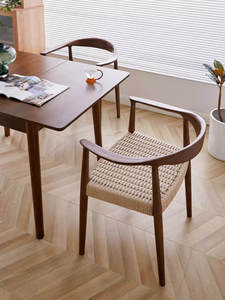 <span class=keywords><strong>Chaise</strong></span> <span class=keywords><strong>de</strong></span> salle à manger <span class=keywords><strong>de</strong></span> style nordique et italien <span class=keywords><strong>en</strong></span> bois massif <span class=keywords><strong>de</strong></span> noyer <span class=keywords><strong>de</strong></span> luxe avec tressage <span class=keywords><strong>en</strong></span> corde simulé, idéale pour les restaurants et les hôtels - Product Image 4